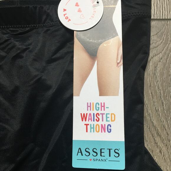 NWT ASSETS by SPANX Women's Flawless Finish High-Waist Shaping Thong Black M - Picture 3 of 9